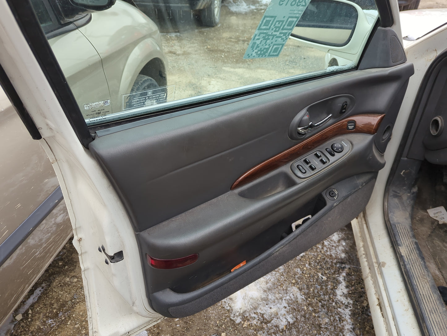 2005 Buick Lesabre Front Left Driver Interior Door Panel Trim 1389319 - Oemusedautoparts1.com