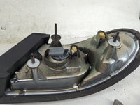 2001-2005 Buick Lesabre Tail Light Assembly Passenger Right OEM P/N:16525071 Fits Fits 2001 2002 2003 2004 2005 OEM Used Aut