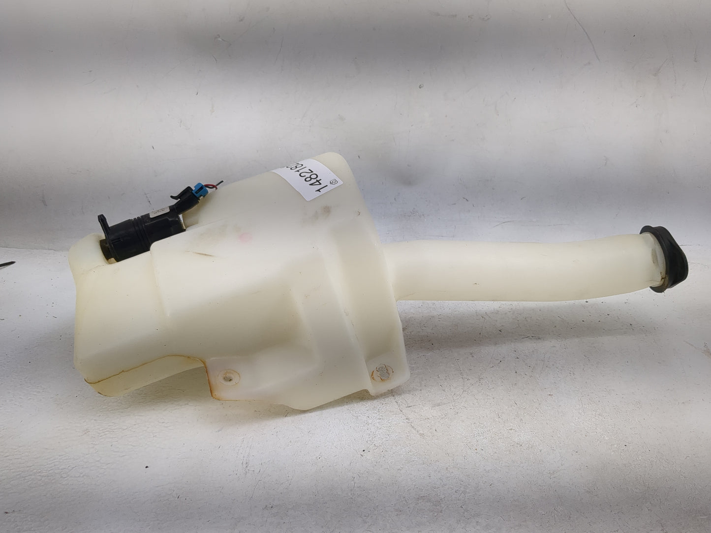 2000-2005 Buick Lesabre Windshield Washer Fluid Reservoir Bottle 1482182 - Oemusedautoparts1.com