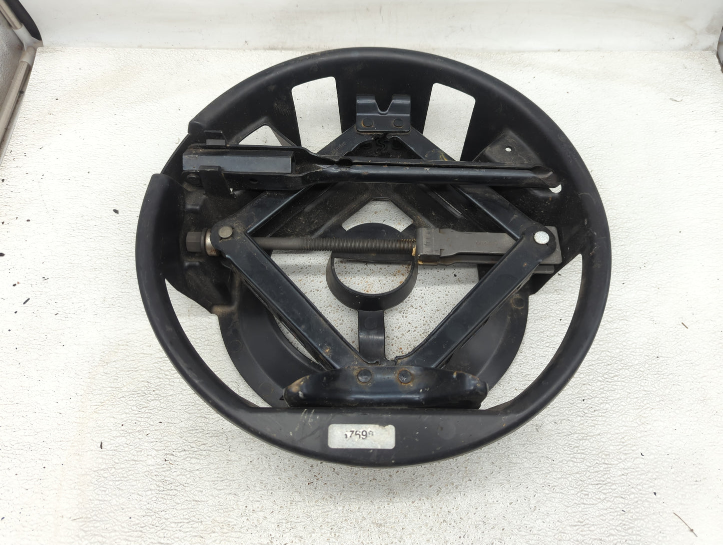 2005 Buick Lesabre Spare Scissor Car Jack Black - Oemusedautoparts1.com