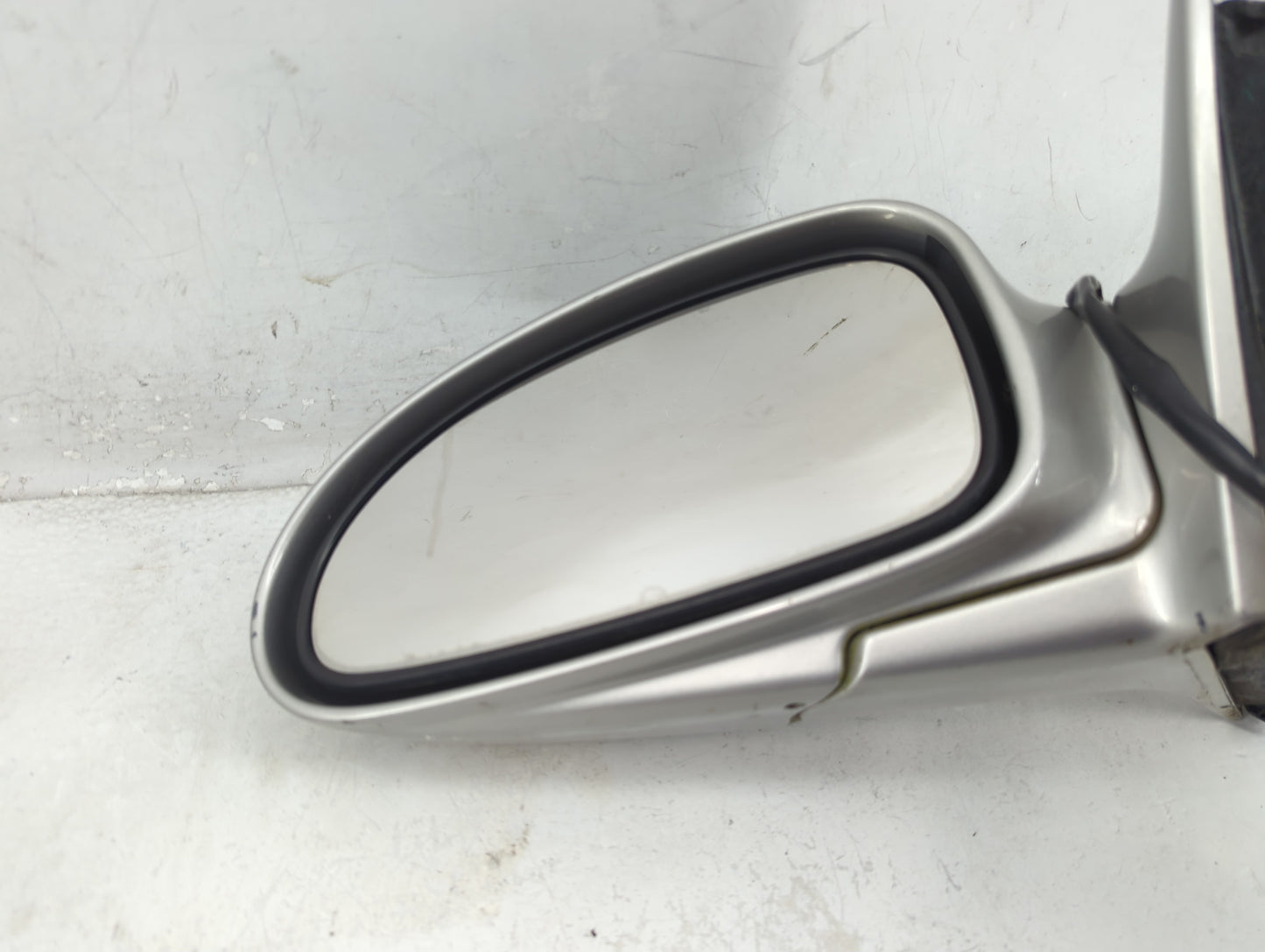 2000-2005 Buick Lesabre Driver Side View Mirror - Left Door Mirror OEM Used - Oemusedautoparts1.com