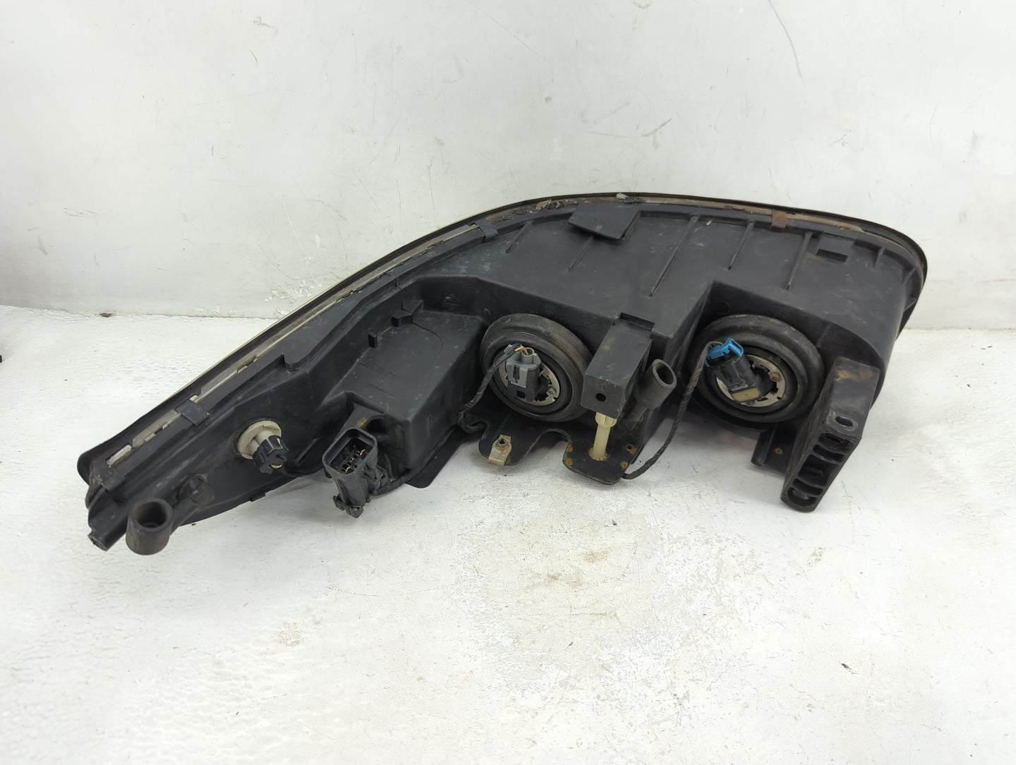 2000-2005 Buick Lesabre Passenger Right Oem Head Light Headlight Lamp - Oemusedautoparts1.com
