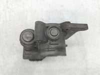 2005 Buick Lucerne Throttle Body P/N:253243 Fits OEM Used Auto Parts - Oemusedautoparts1.com