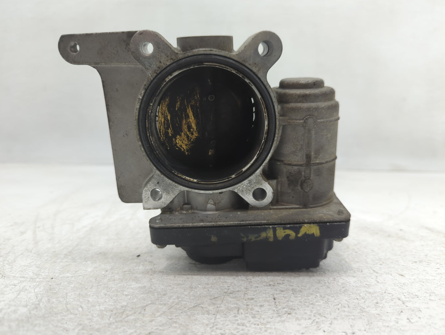 2005 Buick Lucerne Throttle Body P/N:253243 Fits OEM Used Auto Parts - Oemusedautoparts1.com