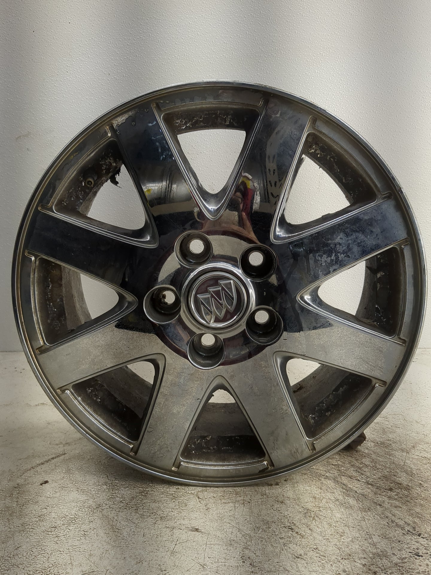 2004-2005 Buick Park Avenue Oem Wheel Rim - Oemusedautoparts1.com