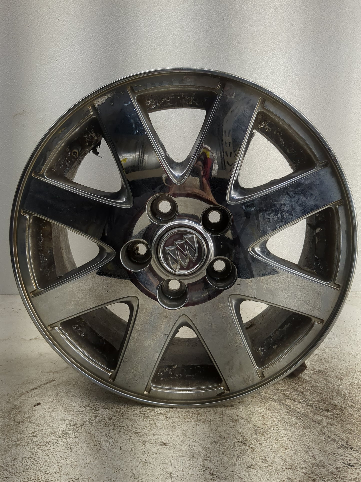 2004-2005 Buick Park Avenue Oem Wheel Rim - Oemusedautoparts1.com