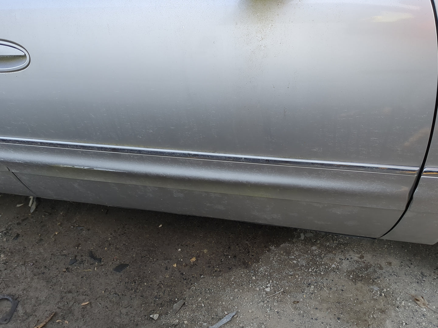 1998-2005 Buick Park Avenue Passenger Front Door Oem - Oemusedautoparts1.com