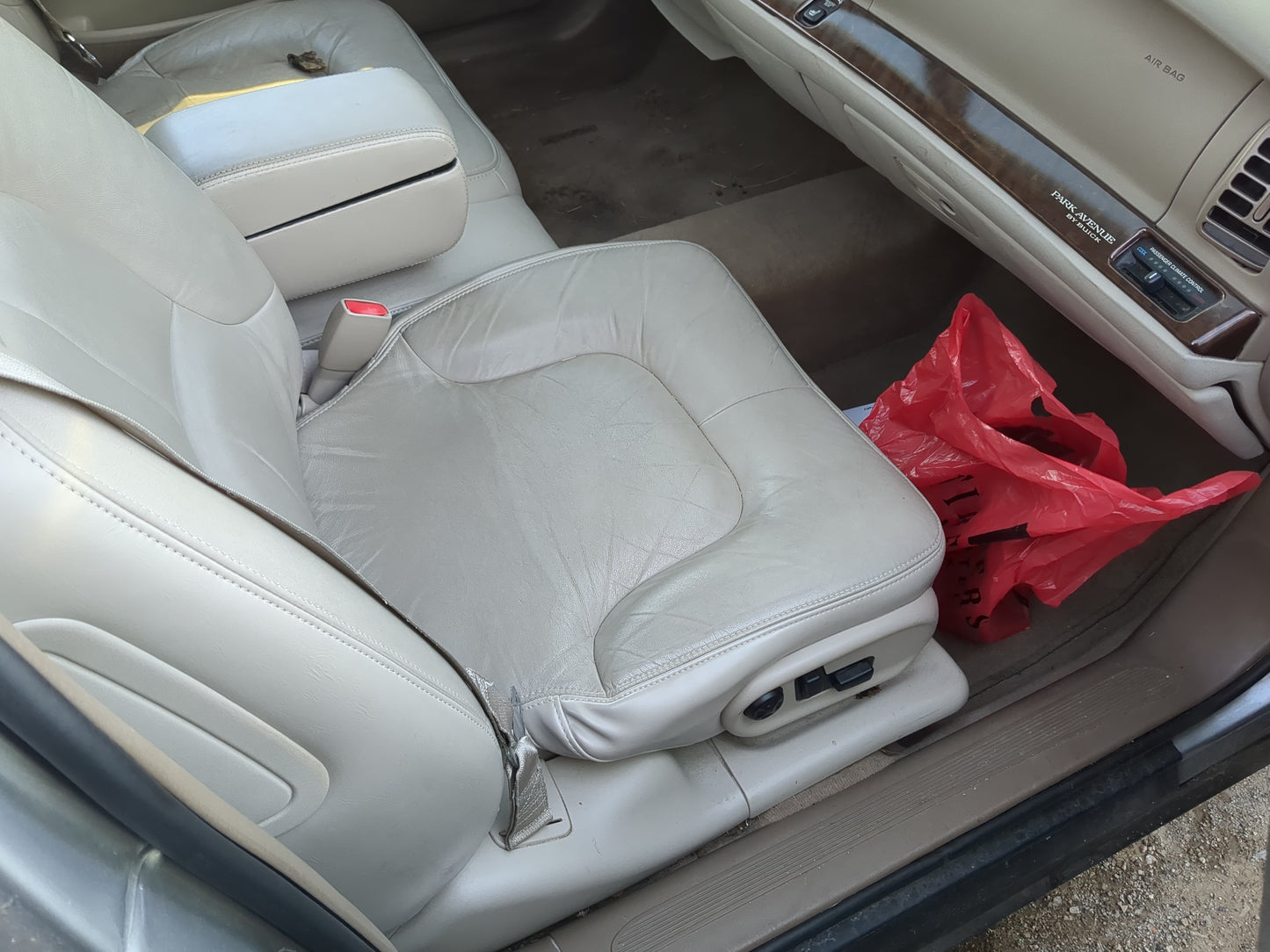 2000-2005 Buick Park Avenue Passenger Front Seat Oem 1240541 - Oemusedautoparts1.com
