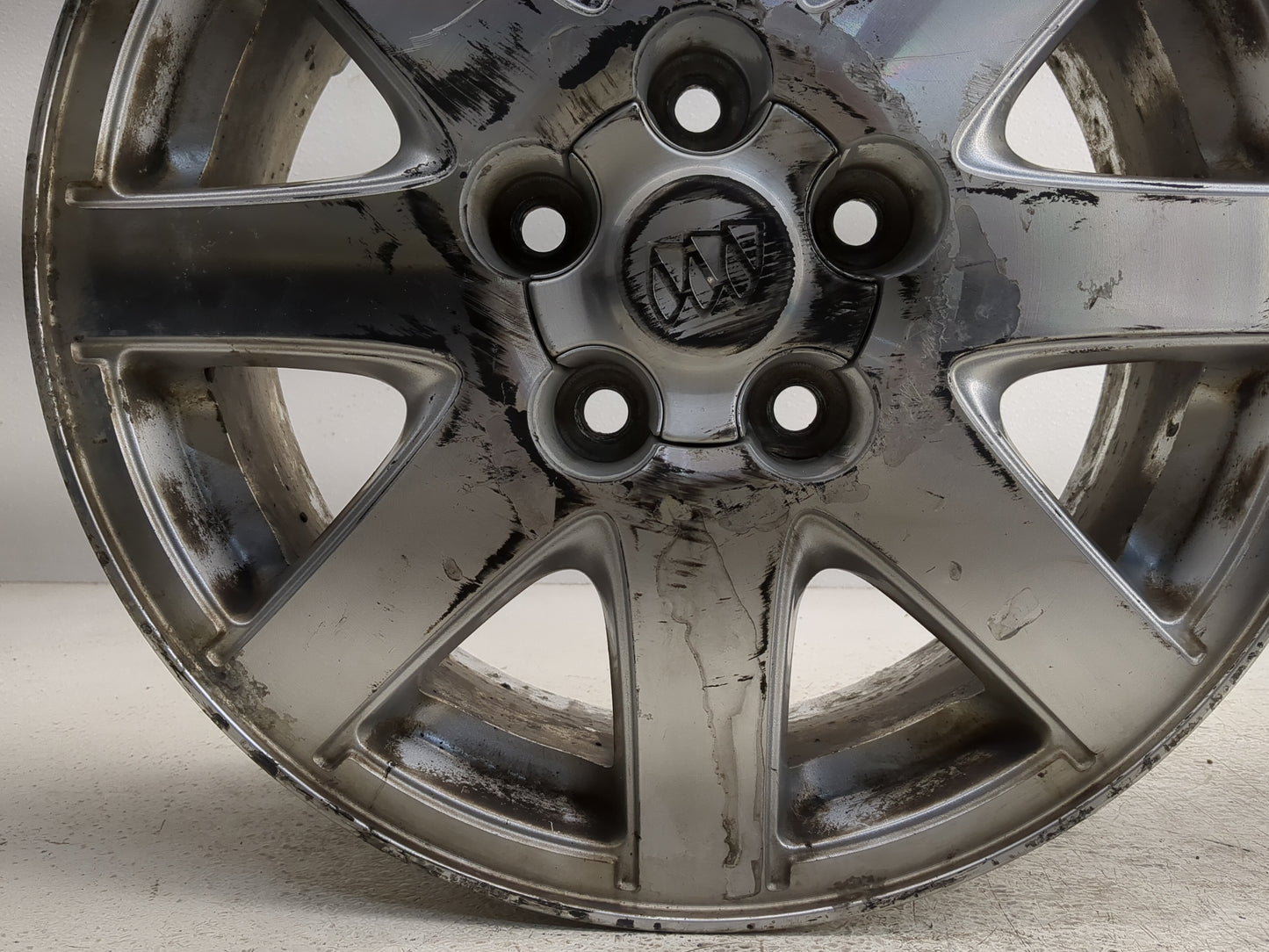 2004-2005 Buick Park Avenue Oem Wheel Rim 1250571 - Oemusedautoparts1.com