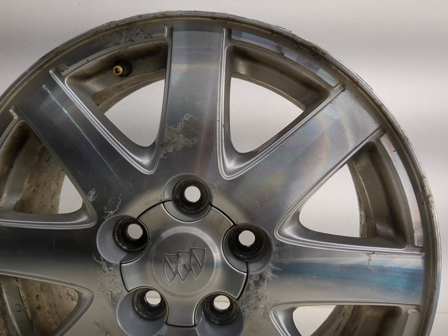 2004-2005 Buick Park Avenue Oem Wheel Rim - Oemusedautoparts1.com