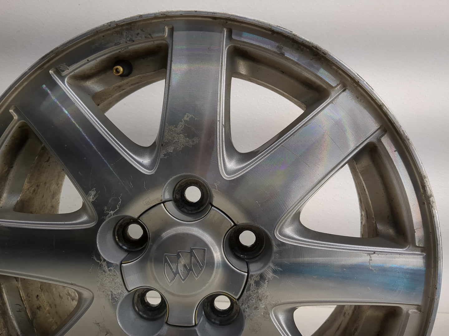 2004-2005 Buick Park Avenue Oem Wheel Rim 1250572 - Oemusedautoparts1.com
