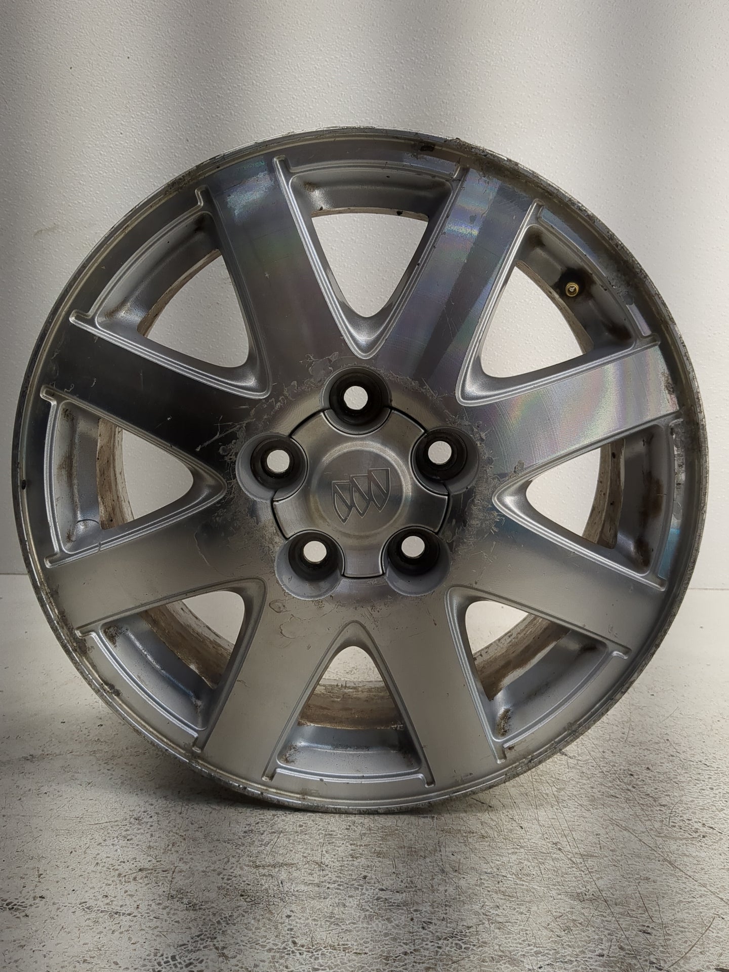 2004-2005 Buick Park Avenue Oem Wheel Rim - Oemusedautoparts1.com