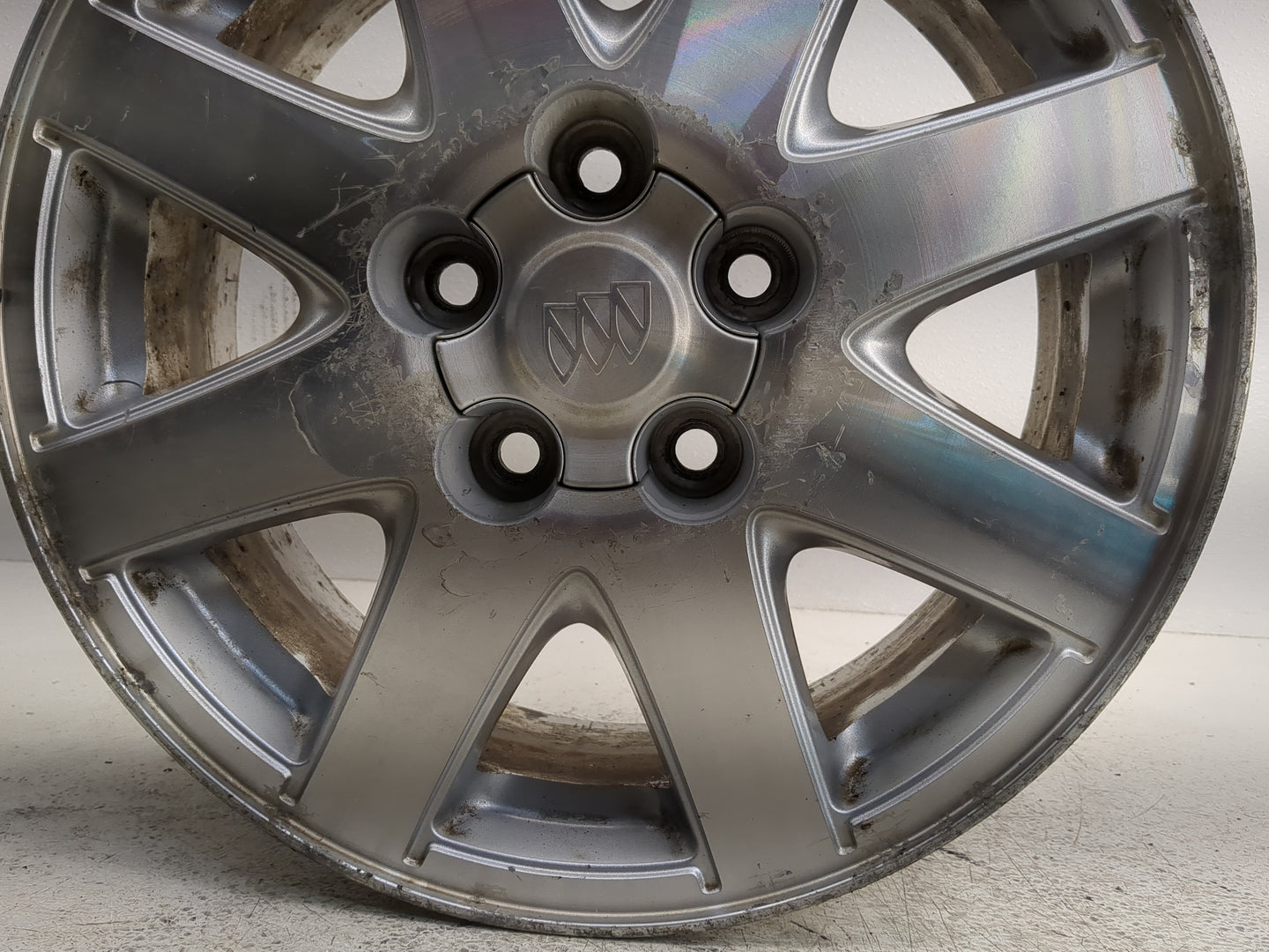 2004-2005 Buick Park Avenue Oem Wheel Rim 1250573 - Oemusedautoparts1.com