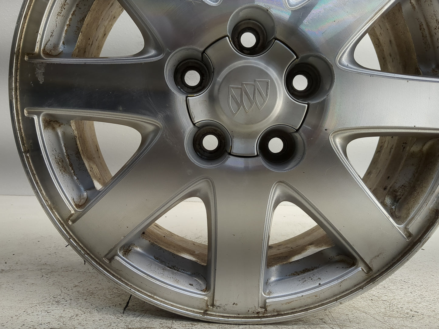 2004-2005 Buick Park Avenue Oem Wheel Rim - Oemusedautoparts1.com