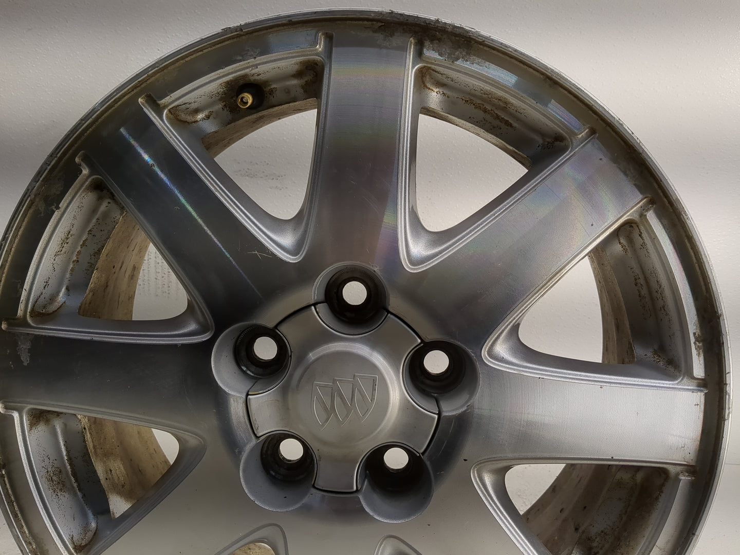 2004-2005 Buick Park Avenue Oem Wheel Rim - Oemusedautoparts1.com