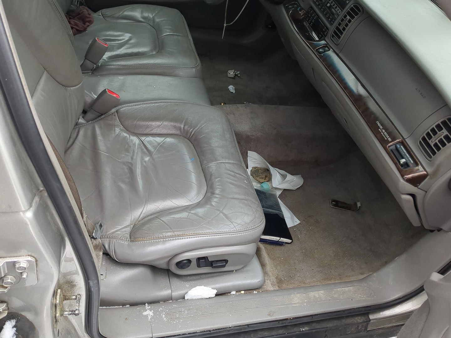 2000-2005 Buick Park Avenue Passenger Front Seat Oem - Oemusedautoparts1.com