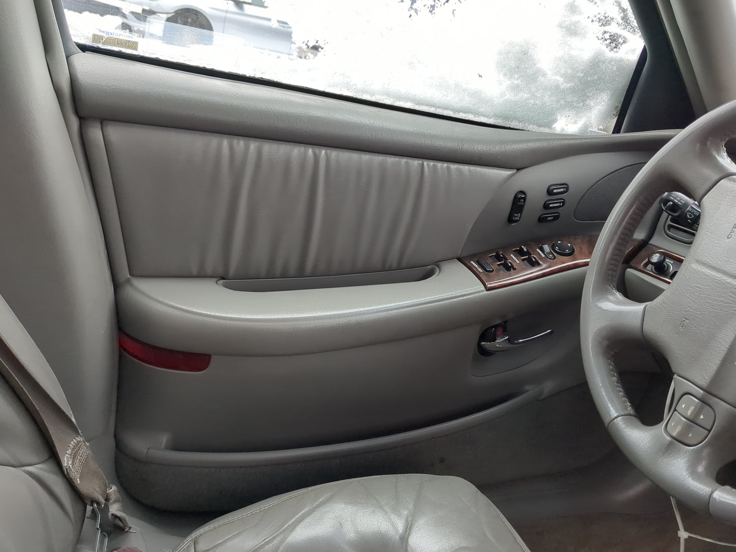2005 Buick Park Avenue Front Left Driver Interior Door Panel Trim 1260448 - Oemusedautoparts1.com