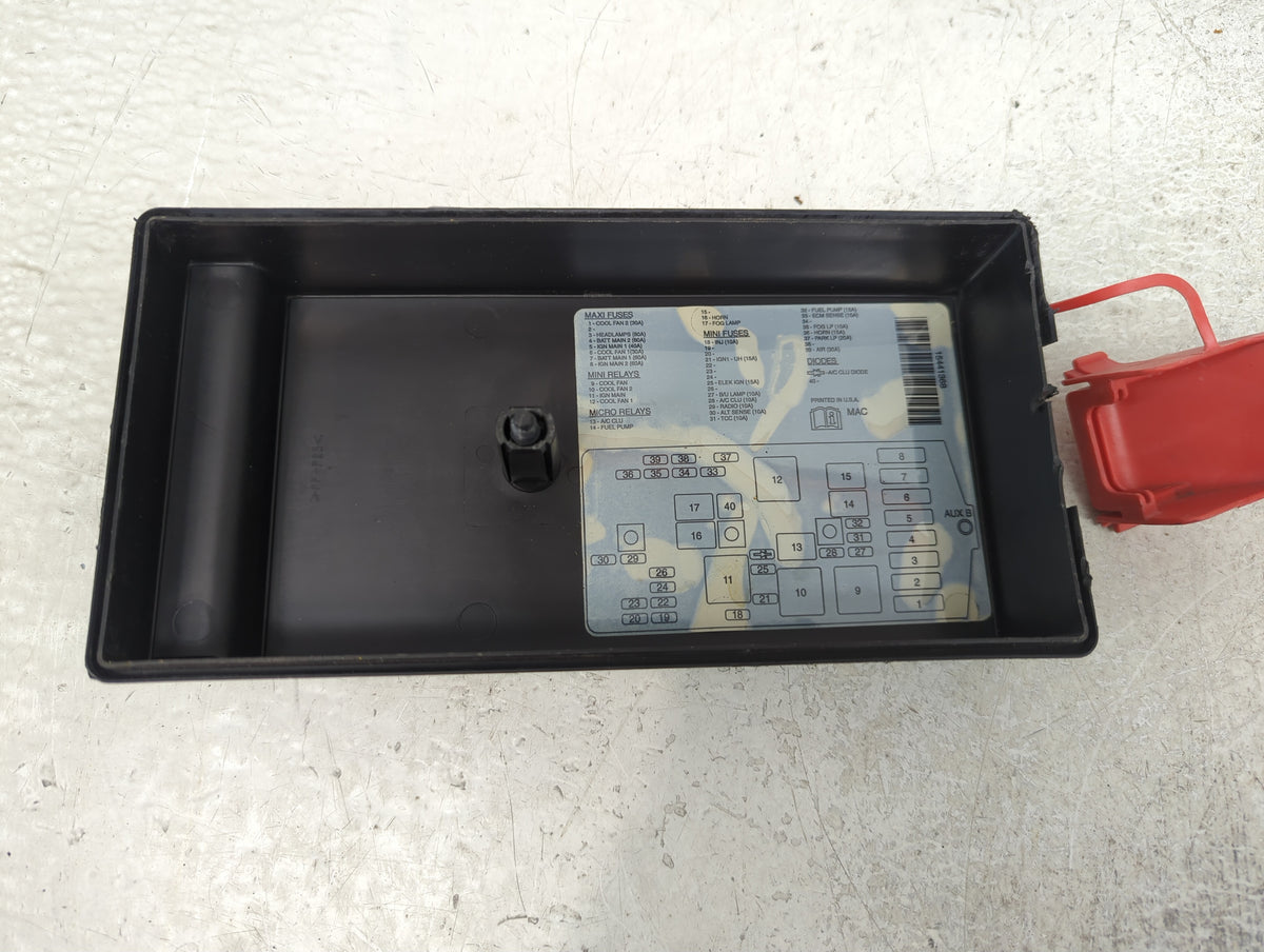 2000-2005 Buick Park Avenue Fusebox Fuse Box Panel Relay Module P/N:15441368 Fits Fits 2000 2001 2002 2003 2004 2005 OEM Use