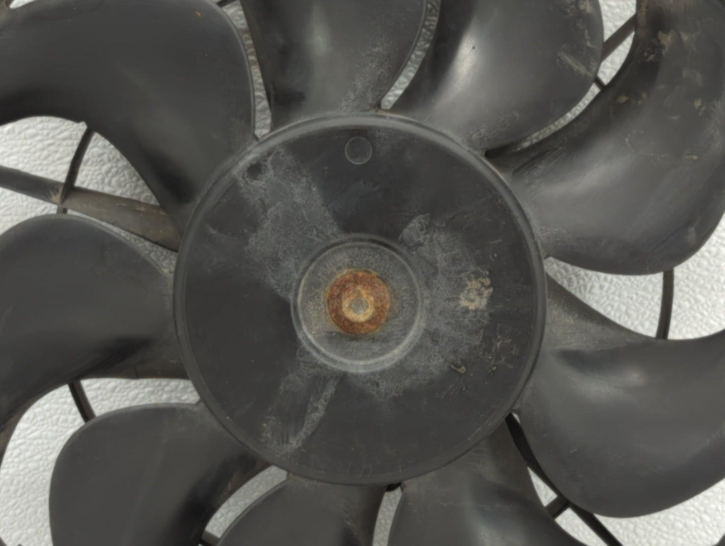 1997-2005 Buick Park Avenue Electric Radiator Cooling Fan Motor Assembly P/N:25674223 Fits OEM Used Auto Parts - Oemusedauto