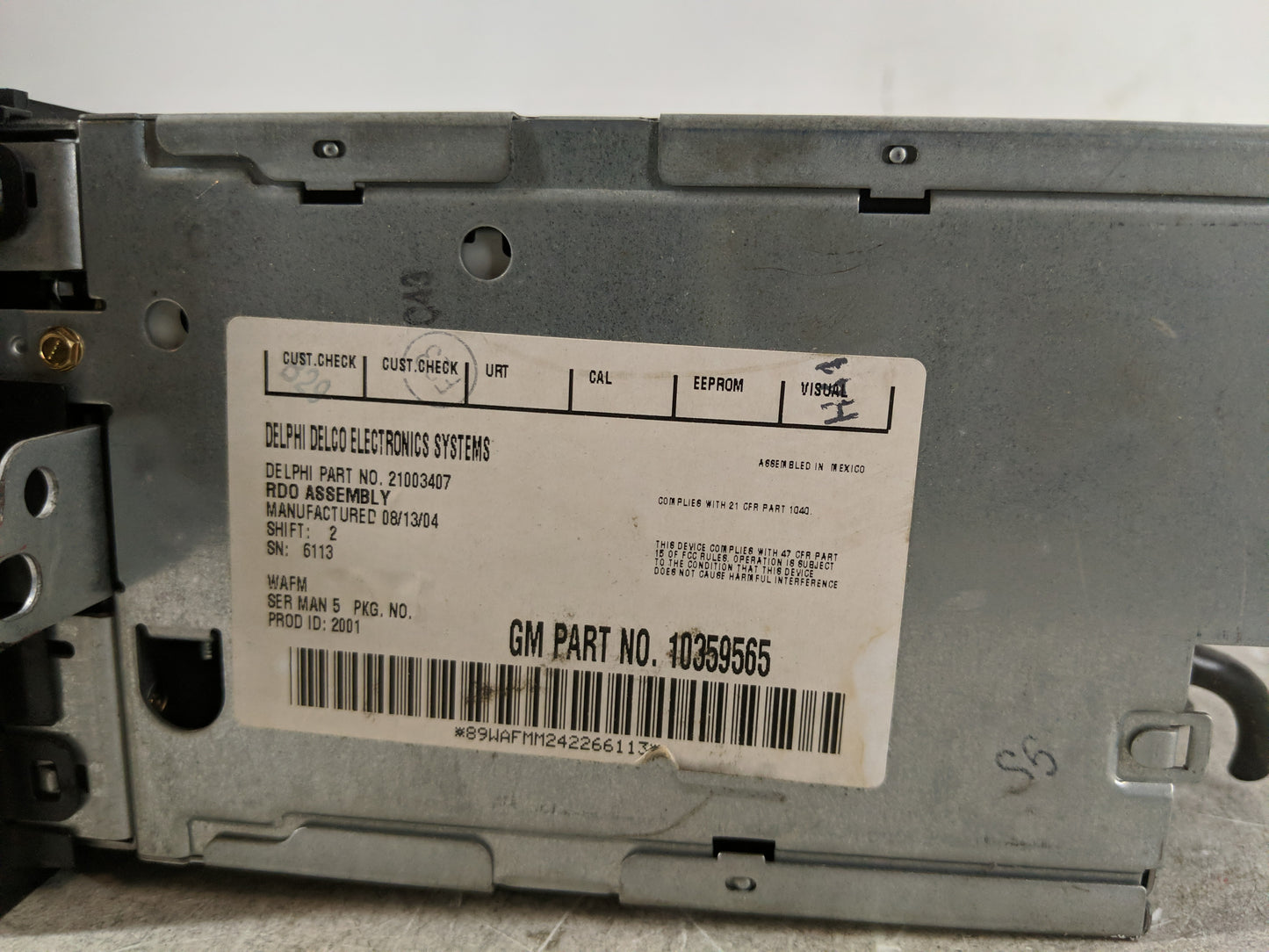 2005-2006 Buick Rainier Radio AM FM Cd Player Receiver Replacement P/N:10359565 Fits Fits 2005 2006 2007 OEM Used Auto Parts