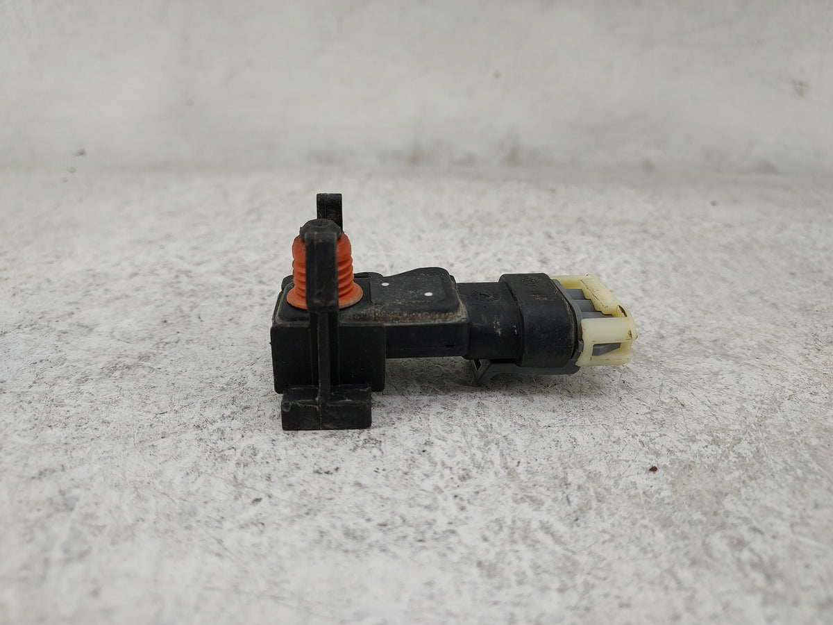 2004-2007 Buick Rainier Mass Air Flow Meter Maf 1487389 - Oemusedautoparts1.com