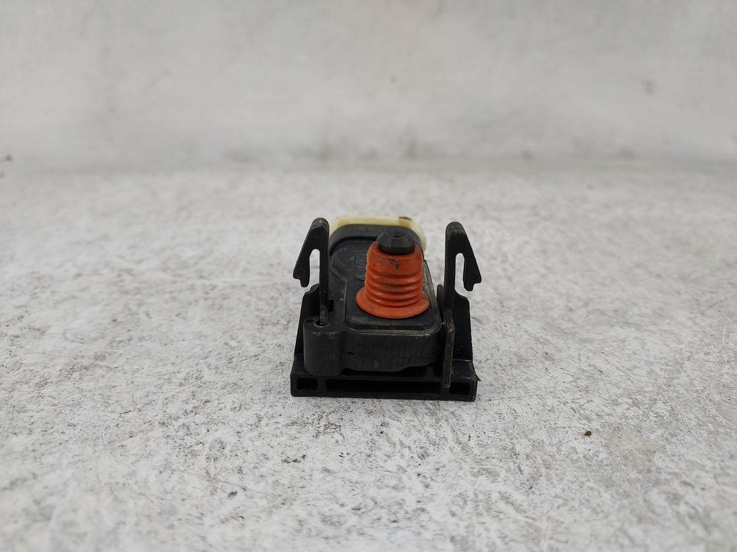 2004-2007 Buick Rainier Mass Air Flow Meter Maf 1487389 - Oemusedautoparts1.com