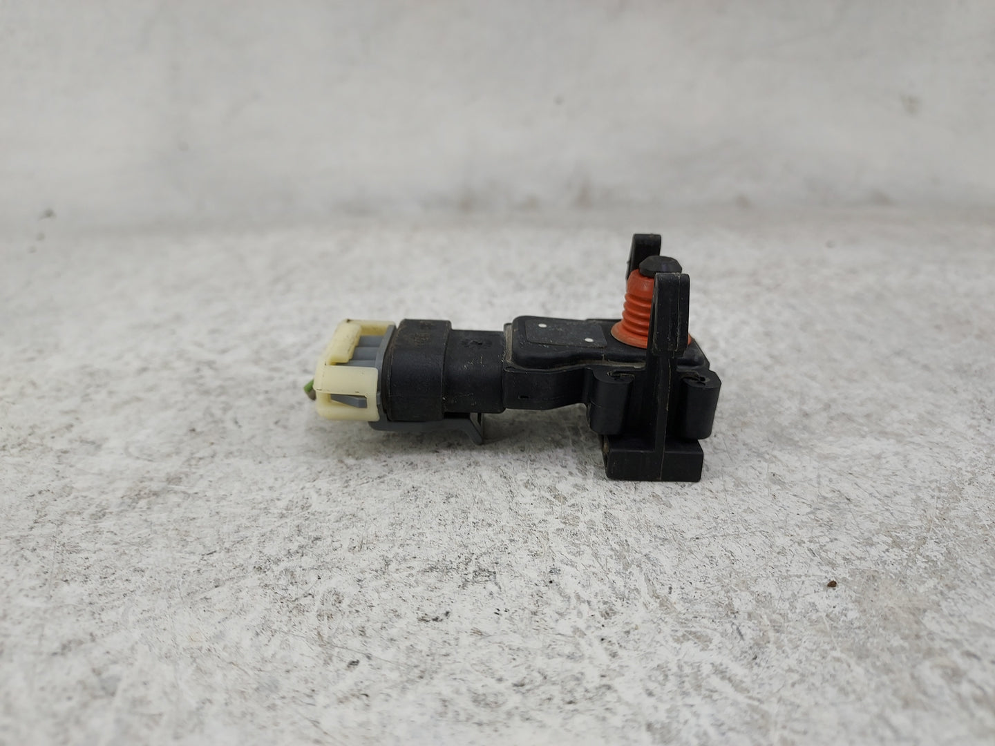 2004-2007 Buick Rainier Mass Air Flow Meter Maf 1487389 - Oemusedautoparts1.com