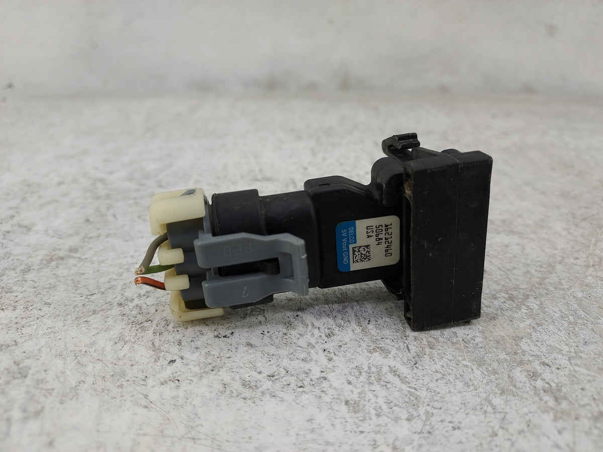 2004-2007 Buick Rainier Mass Air Flow Meter Maf 1487389 - Oemusedautoparts1.com