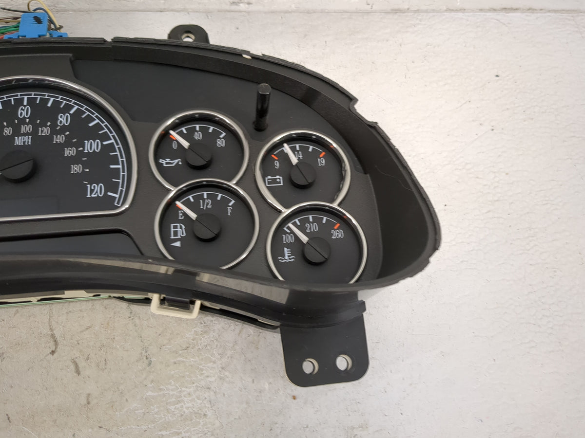 2005 Buick Rainier Instrument Cluster Speedometer Gauges P/N:28005671 10356465 Miles:156K Fits OEM Used Auto Parts - Oemused