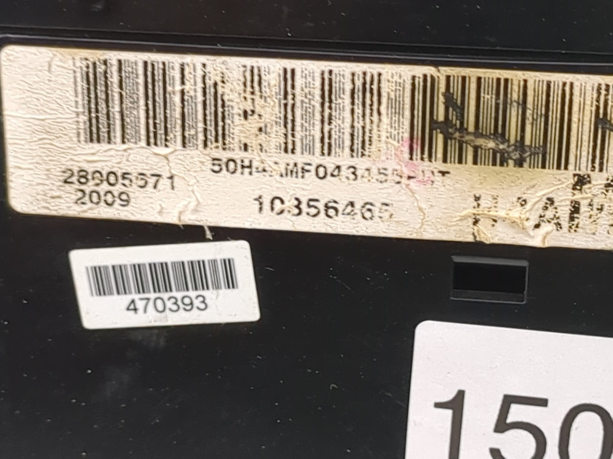 2005 Buick Rainier Instrument Cluster Speedometer Gauges P/N:28005671 10356465 Miles:156K Fits OEM Used Auto Parts - Oemused