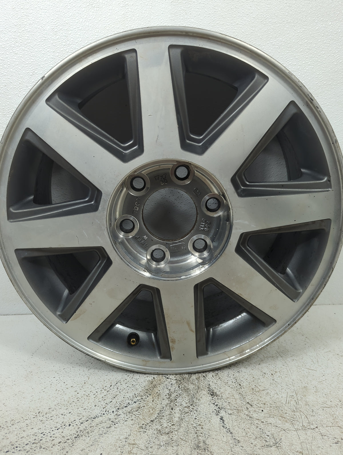 2004-2007 Buick Rainier Oem Wheel Rim 5015256 - Oemusedautoparts1.com