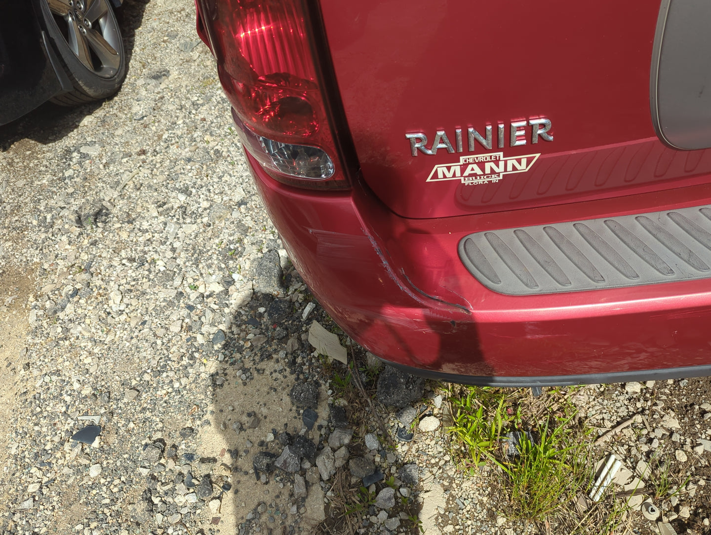 2004-2007 Buick Rainier Rear Bumper Assembly Oem - Oemusedautoparts1.com