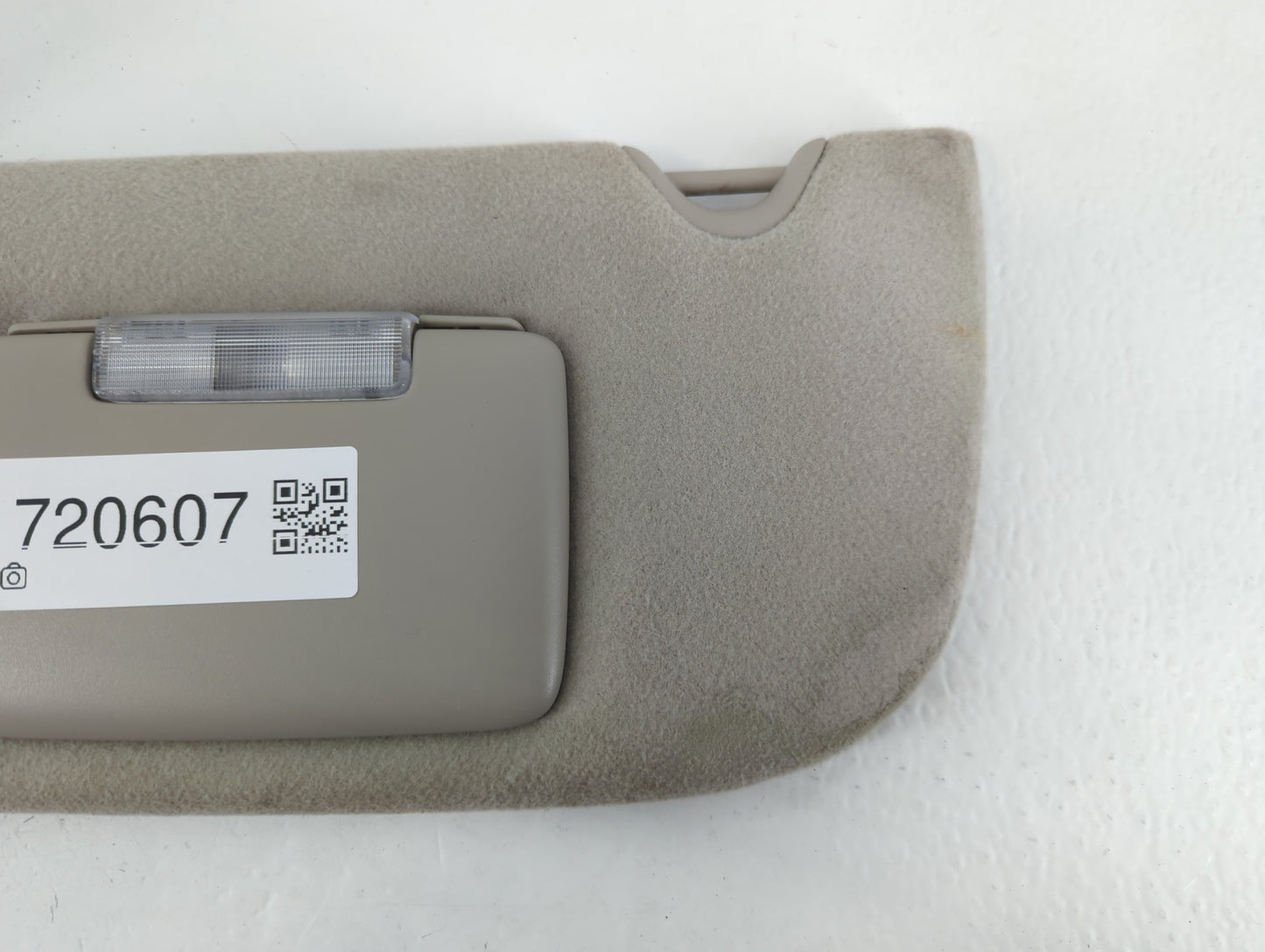2005-2007 Buick Rainier Sun Visor Shade Replacement Passenger Right Mirror Fits Fits 2005 2006 2007 OEM Used Auto Parts - Oe