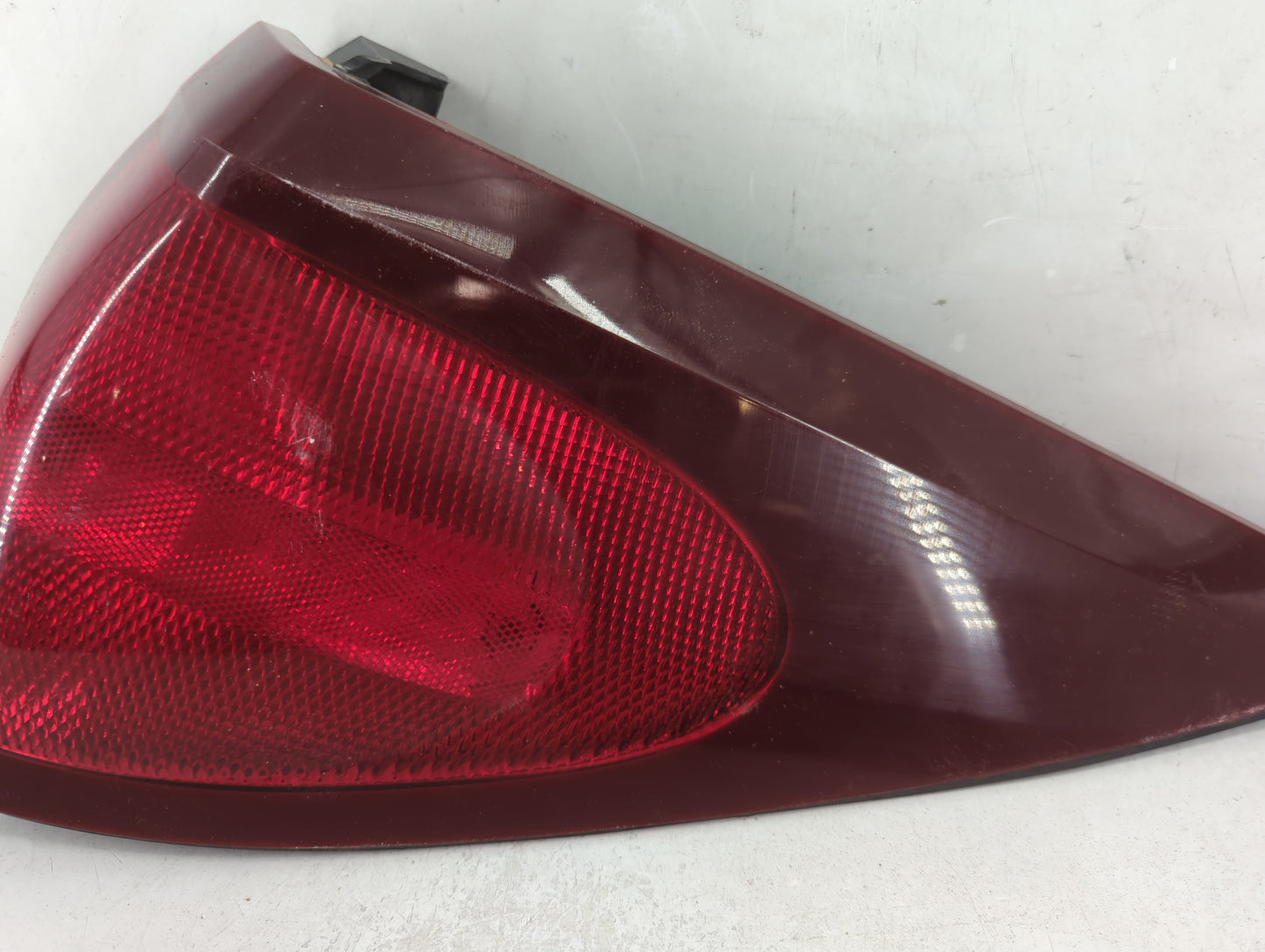 2004-2007 Buick Rendezvous Tail Light Assembly Passenger Right OEM Fits Fits 2004 2005 2006 2007 OEM Used Auto Parts - Oemus