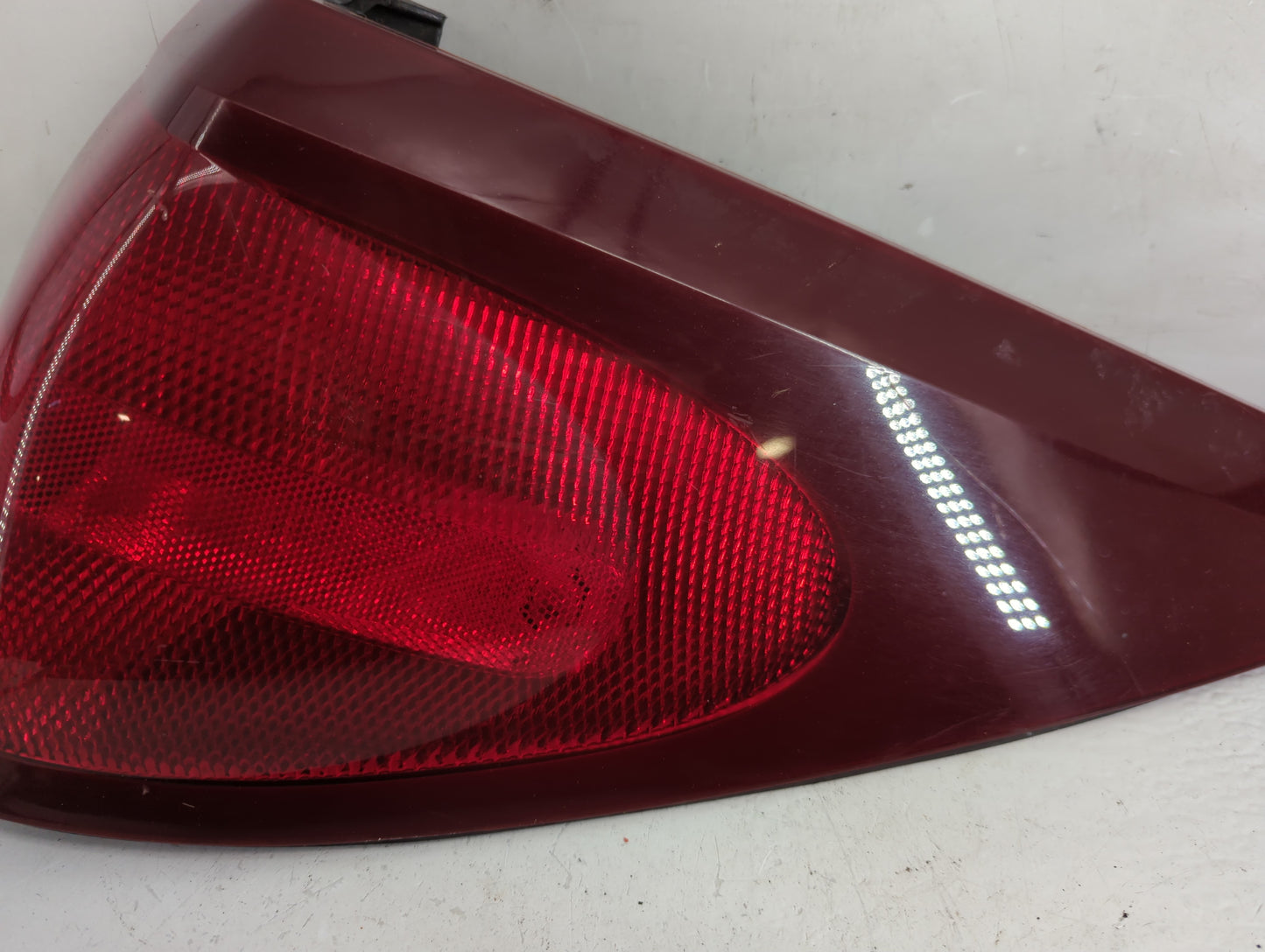 2004-2007 Buick Rendezvous Tail Light Assembly Passenger Right OEM Fits Fits 2004 2005 2006 2007 OEM Used Auto Parts - Oemus
