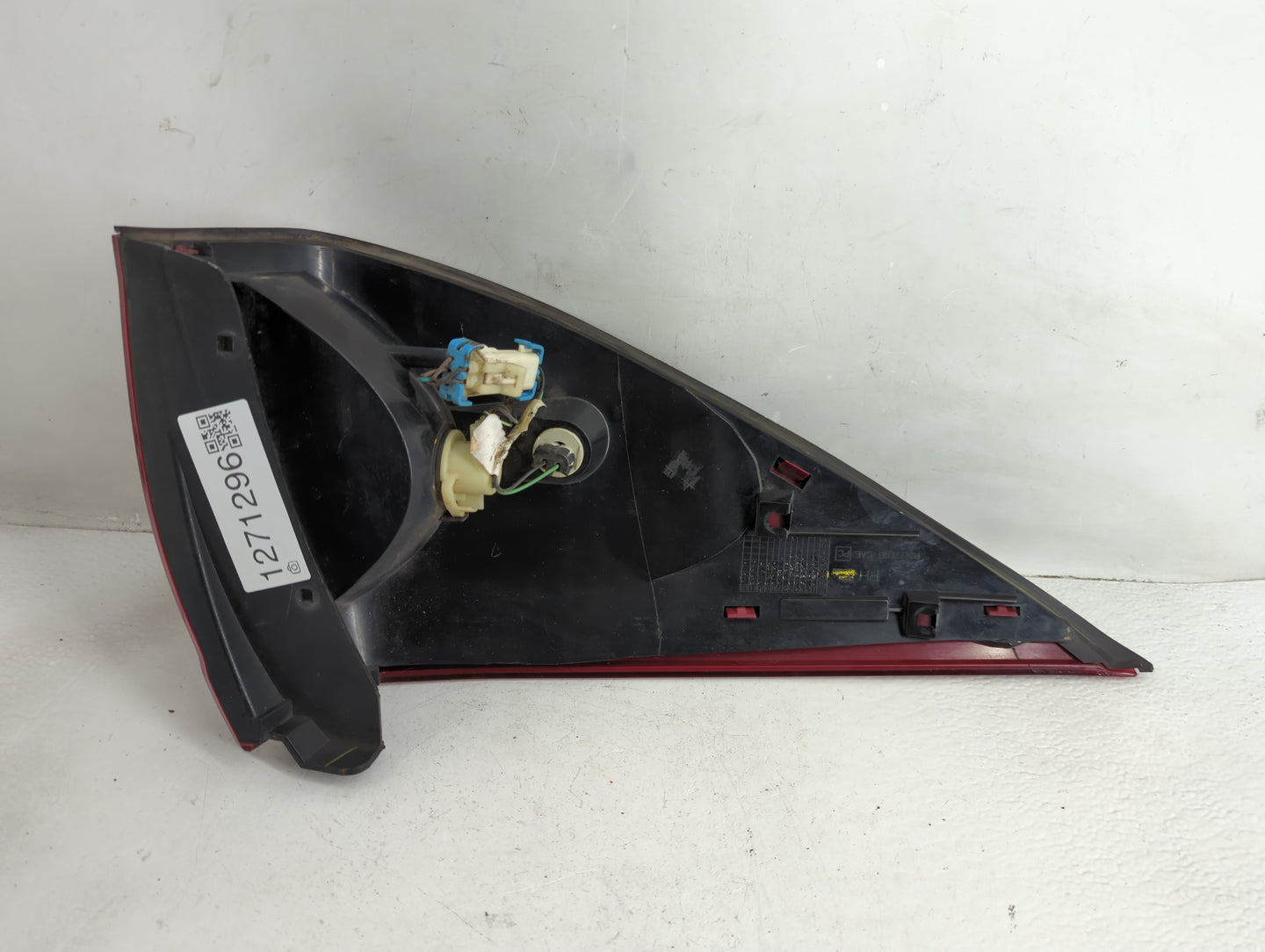 2004-2007 Buick Rendezvous Tail Light Assembly Passenger Right OEM Fits Fits 2004 2005 2006 2007 OEM Used Auto Parts - Oemus