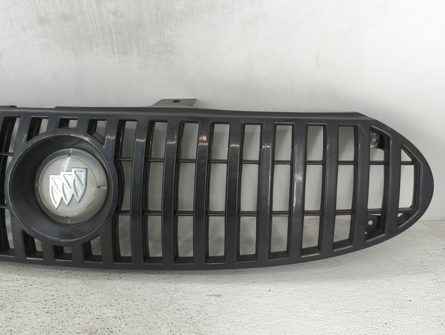 2002-2005 Buick Rendezvous Front Grille Bumper Not Included - Oemusedautoparts1.com