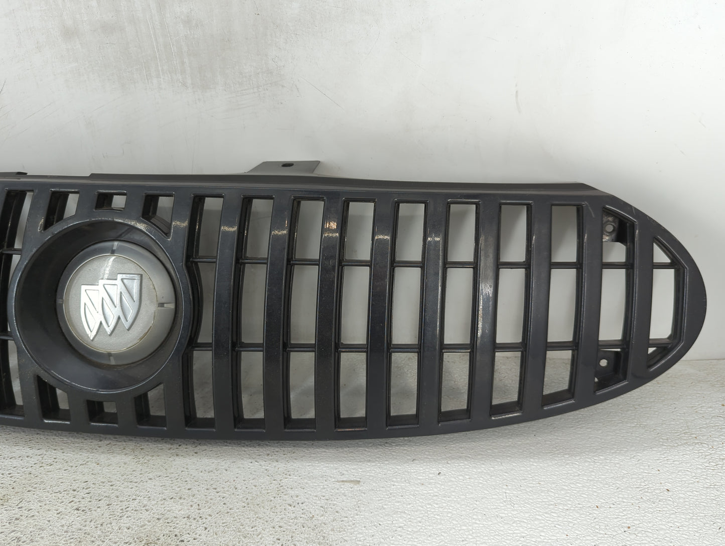 2002-2005 Buick Rendezvous Front Grille Bumper Not Included - Oemusedautoparts1.com