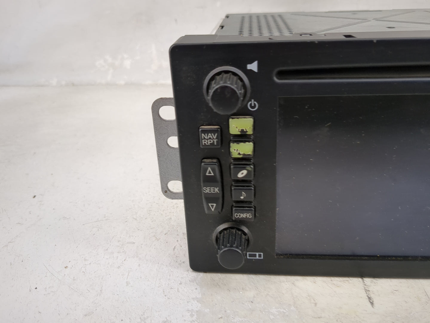 2004-2005 Buick Rendezvous Radio AM FM Cd Player Receiver Replacement P/N:15229837 28015891 Fits Fits 2004 2005 OEM Used Aut