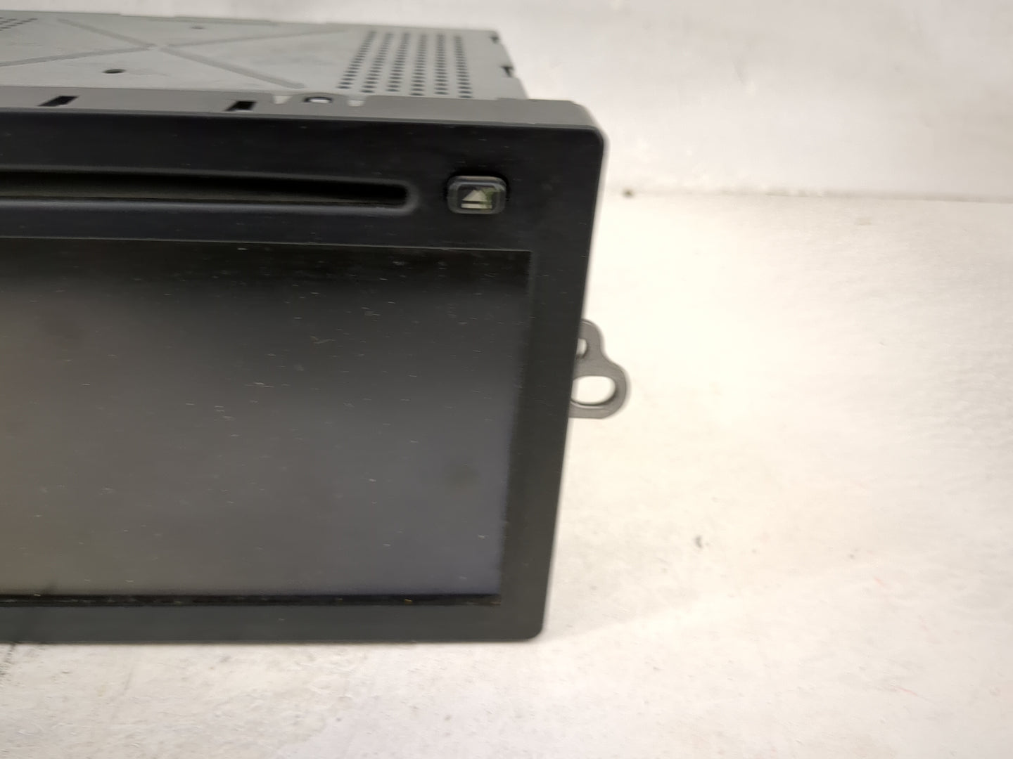 2004-2005 Buick Rendezvous Radio AM FM Cd Player Receiver Replacement P/N:15229837 28015891 Fits Fits 2004 2005 OEM Used Aut
