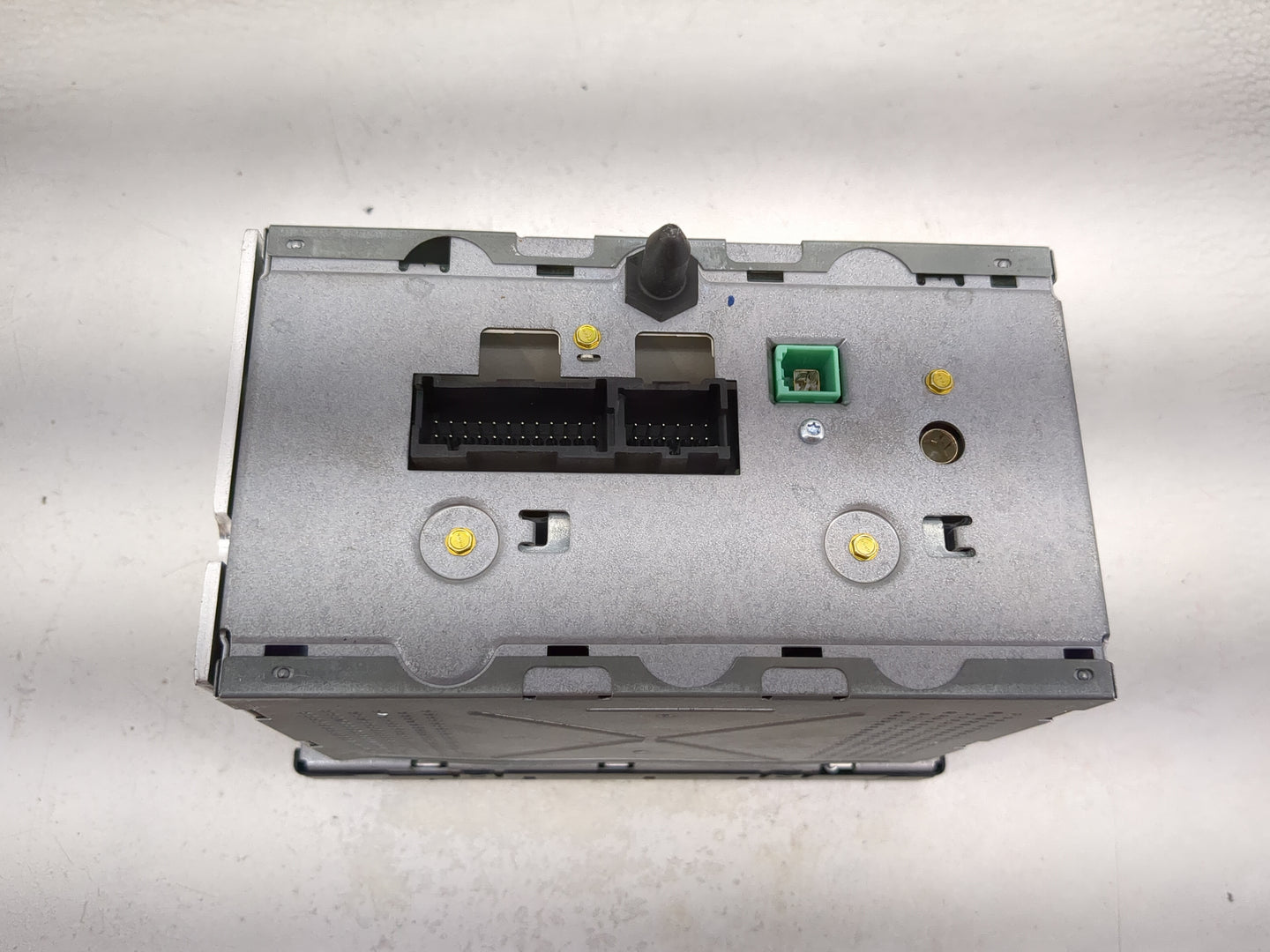 2004-2005 Buick Rendezvous Radio AM FM Cd Player Receiver Replacement P/N:15229837 28015891 Fits Fits 2004 2005 OEM Used Aut