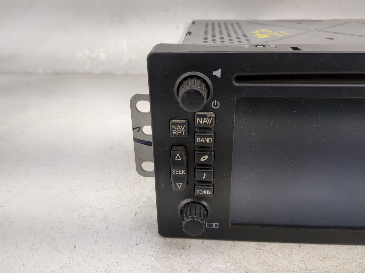 2005 Buick Rendezvous Radio AM FM Cd Player Receiver Replacement P/N:10393988 28006575 Fits OEM Used Auto Parts - Oemusedaut