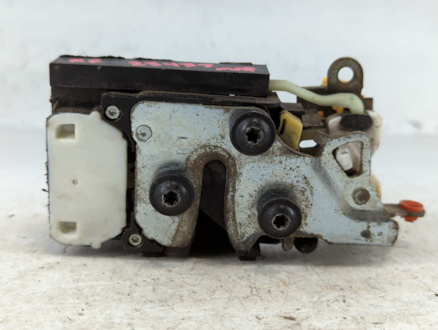 2005 Buick Rendezvous Front Door Latch - Oemusedautoparts1.com