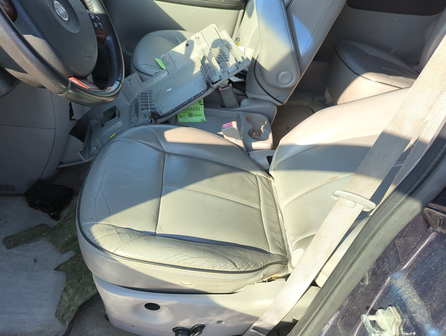 2005-2006 Buick Terraza Driver Front Seat Oem 1269140 - Oemusedautoparts1.com