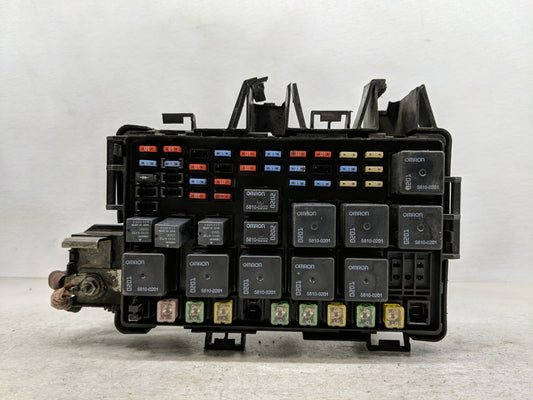 2005-2007 Buick Terraza Fusebox Fuse Box Panel Relay Module Fits Fits 2005 2006 2007 2008 2009 OEM Used Auto Parts - Oemused