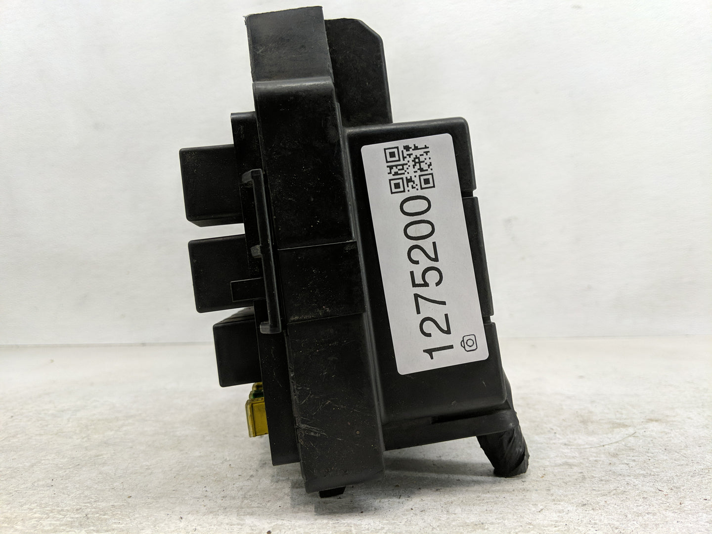 2005-2007 Buick Terraza Fusebox Fuse Box Panel Relay Module Fits Fits 2005 2006 2007 2008 2009 OEM Used Auto Parts - Oemused