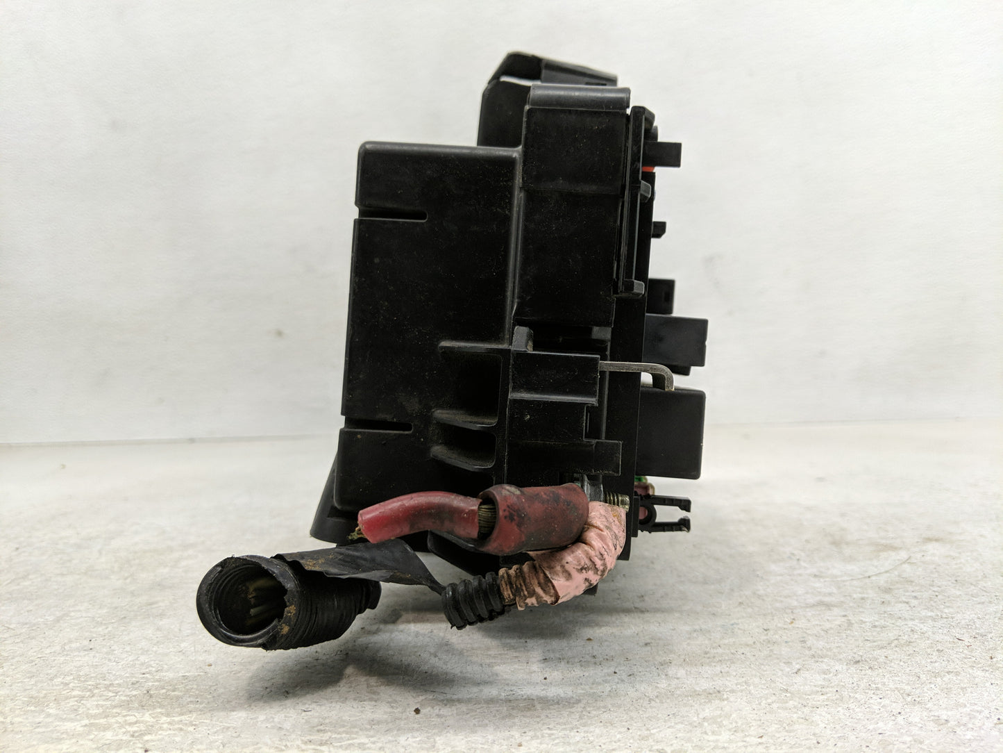 2005-2007 Buick Terraza Fusebox Fuse Box Panel Relay Module Fits Fits 2005 2006 2007 2008 2009 OEM Used Auto Parts - Oemused