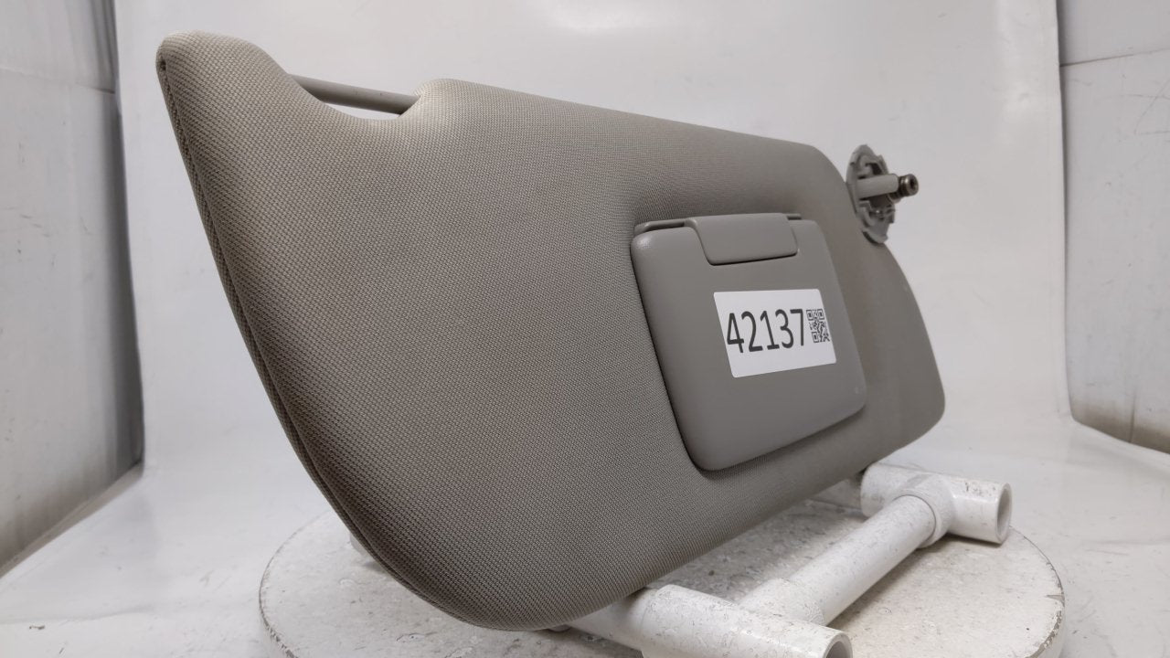 2005 Buick Terraza Sun Visor Shade Replacement Passenger Right Mirror Fits OEM Used Auto Parts - Oemusedautoparts1.com
