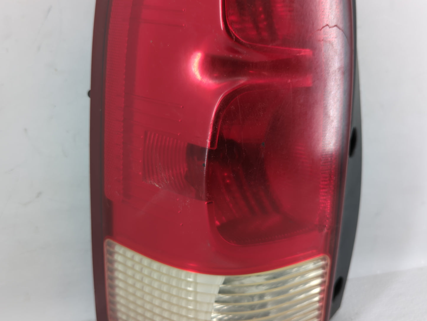 2005-2007 Buick Terraza Tail Light Assembly Driver Left OEM P/N:15216490 Fits Fits 2005 2006 2007 2008 2009 OEM Used Auto Pa