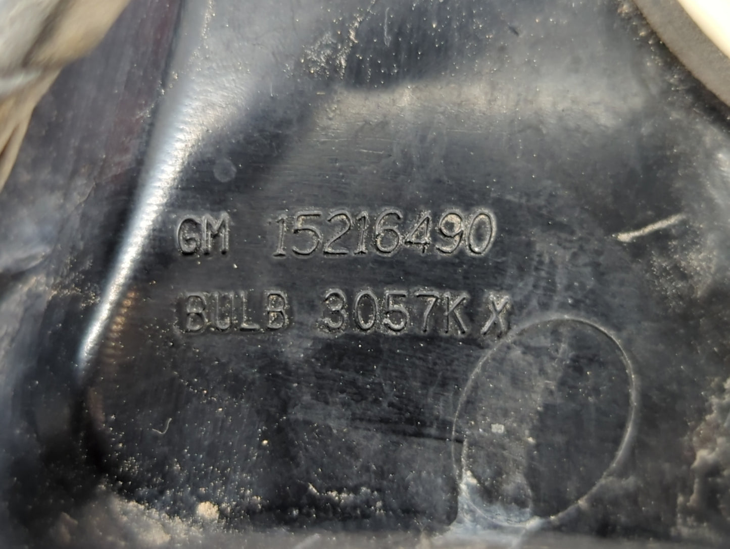 2005-2007 Buick Terraza Tail Light Assembly Driver Left OEM P/N:15216490 Fits Fits 2005 2006 2007 2008 2009 OEM Used Auto Pa